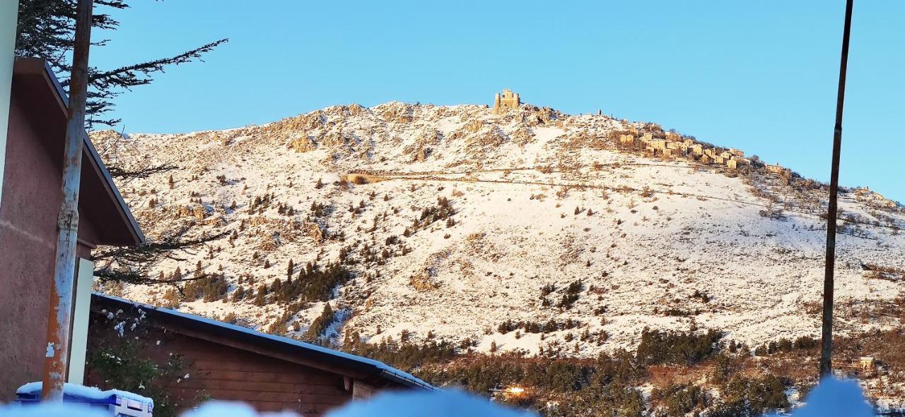 Adonis Hotell Castelvecchio Calvisio Exteriör bild